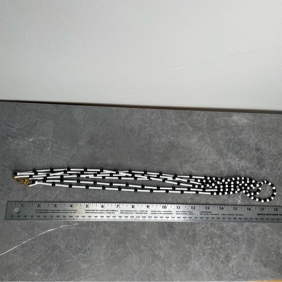 Vintage Monet Black and White Beaded 34" Necklace Timeless Design - Picture 8 of 9